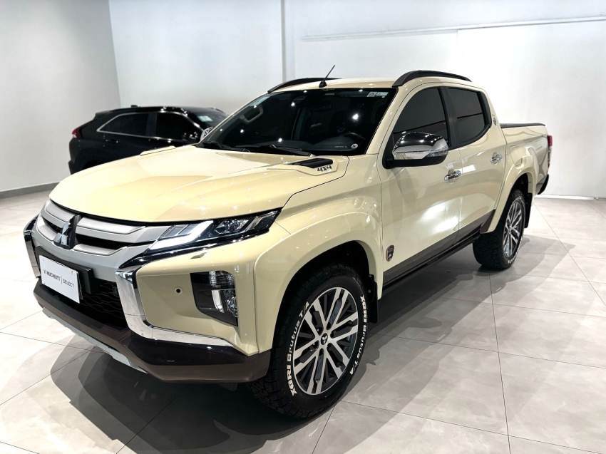 mitsubishi triton 2.4 biturbo diesel cd hpe-s 4x4 automatico 2025