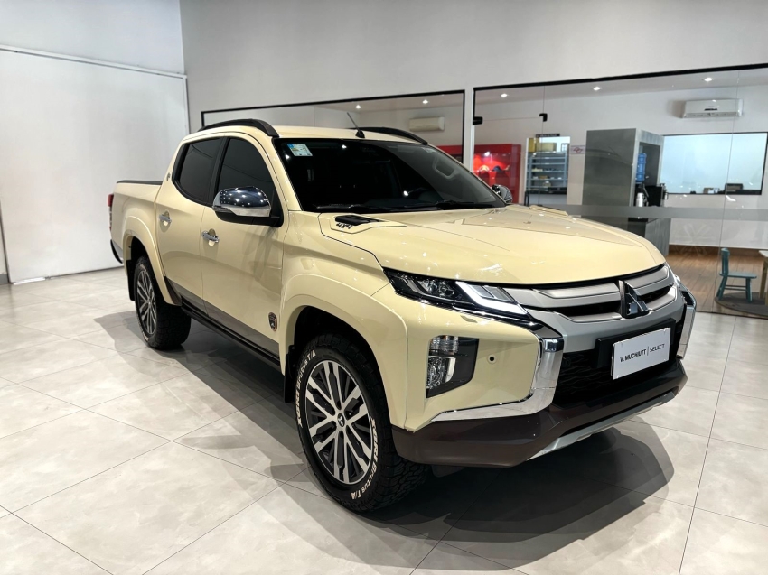 mitsubishi triton 2.4 biturbo diesel cd hpe-s 4x4 automatico 2025