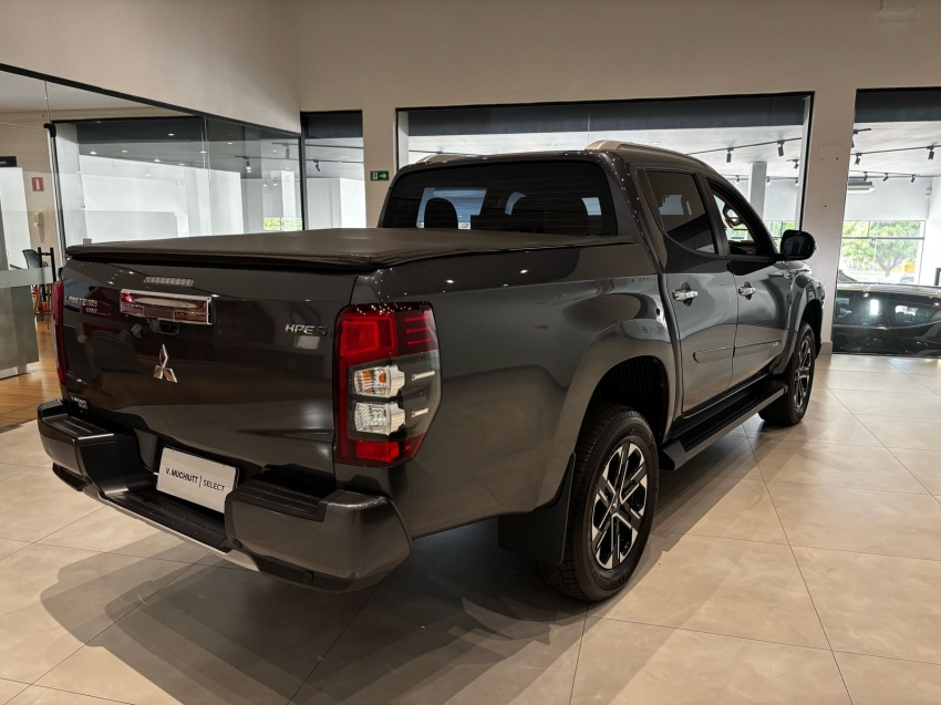 mitsubishi l200 triton 2.4 16v turbo diesel sport hpe-s cd 4p 4x4 automatico 20253