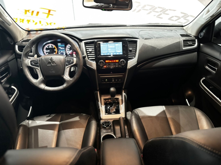 mitsubishi l200 triton 2.4 16v turbo diesel sport hpe-s cd 4p 4x4 automatico 2025