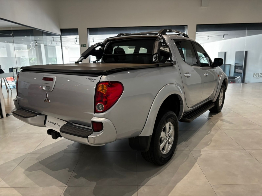 mitsubishi l200 triton 3.2 hpe 4x4 cd 16v turbo intercooler diesel 4p automatico 2013