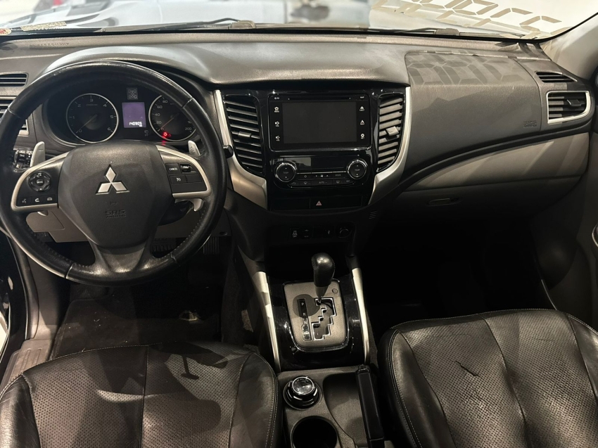 mitsubishi l200 triton 2.4 16v turbo diesel sport hpe cd 4p 4x4 automatico 2017