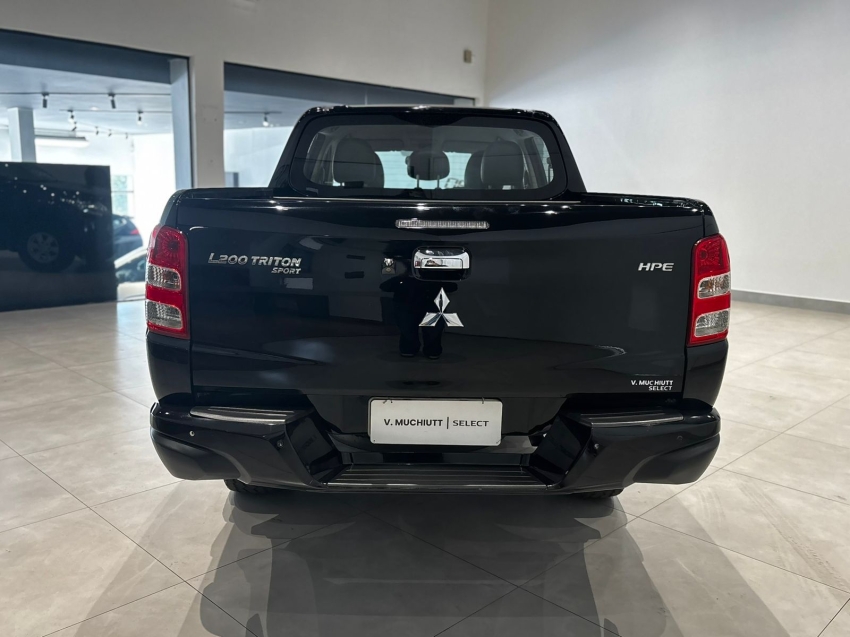 mitsubishi l200 triton 2.4 16v turbo diesel sport hpe cd 4p 4x4 automatico 2017