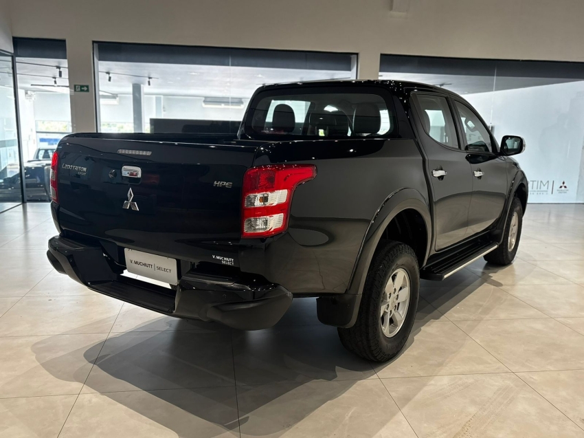 mitsubishi l200 triton 2.4 16v turbo diesel sport hpe cd 4p 4x4 automatico 2017