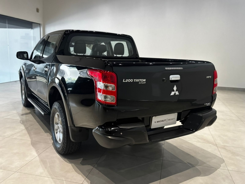 mitsubishi l200 triton 2.4 16v turbo diesel sport hpe cd 4p 4x4 automatico 2017