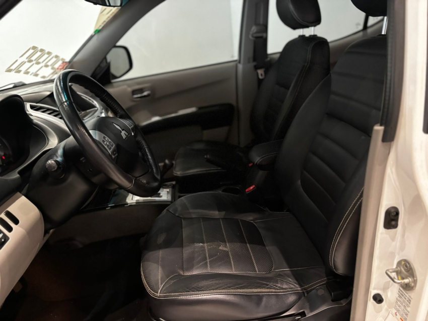 mitsubishi l200 triton 3.2 hpe 4x4 cd 16v turbo intercooler diesel 4p automatico manual 20176