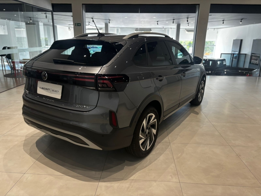 volkswagen nivus 1.0 200 tsi total flex highline automatico 4p 2025