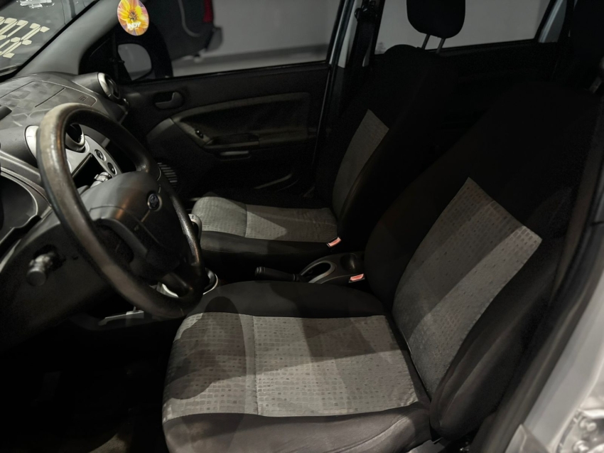 ford fiesta 1.6 rocam se 8v flex 4p manual 20148