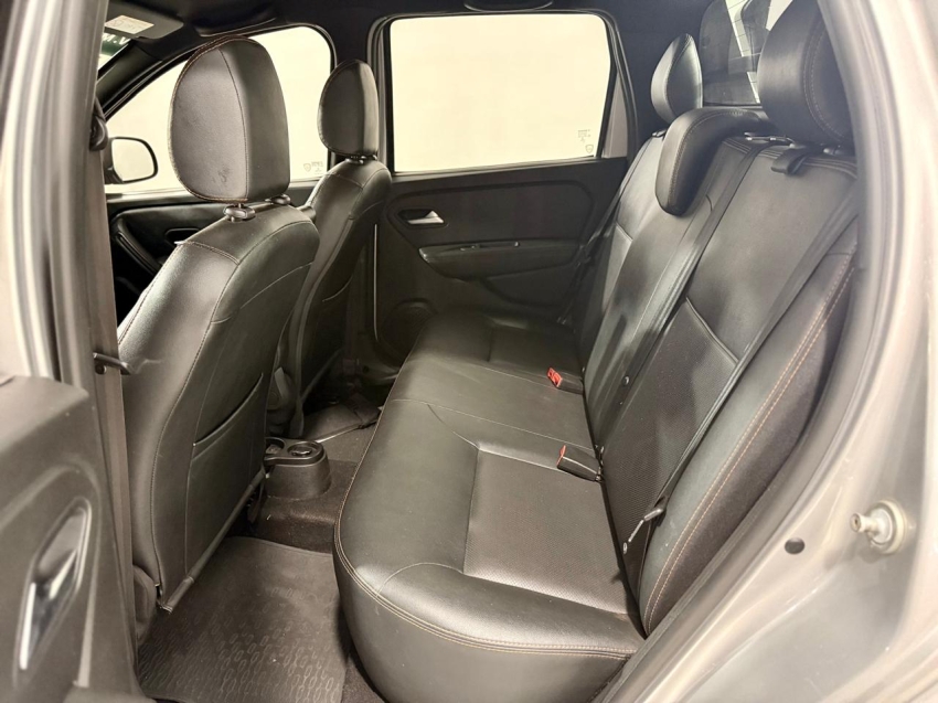 renault oroch 1.3 tce flex outsider x-tronic 4p automatico 20236