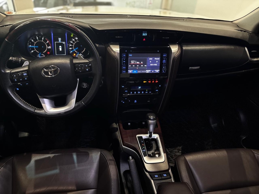 toyota hilux 2.8 srx 4x4 cd 16v diesel 4p automatico 2019