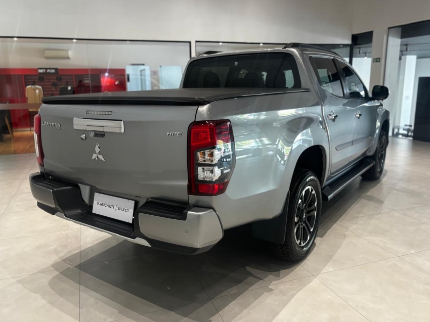mitsubishi l200 triton 2.4 16v turbo diesel sport hpe cd 4p 4x4 automatico 20243