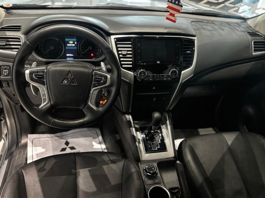 mitsubishi l200 triton 2.4 16v turbo diesel sport hpe cd 4p 4x4 automatico 20249