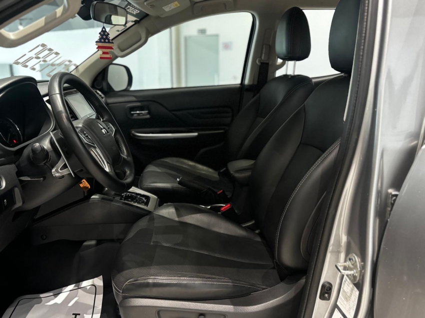 mitsubishi l200 triton 2.4 16v turbo diesel sport hpe cd 4p 4x4 automatico 20247