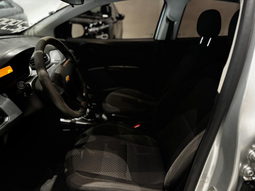 chevrolet onix 1.0 mpfi joy 8v flex 4p manual 20206