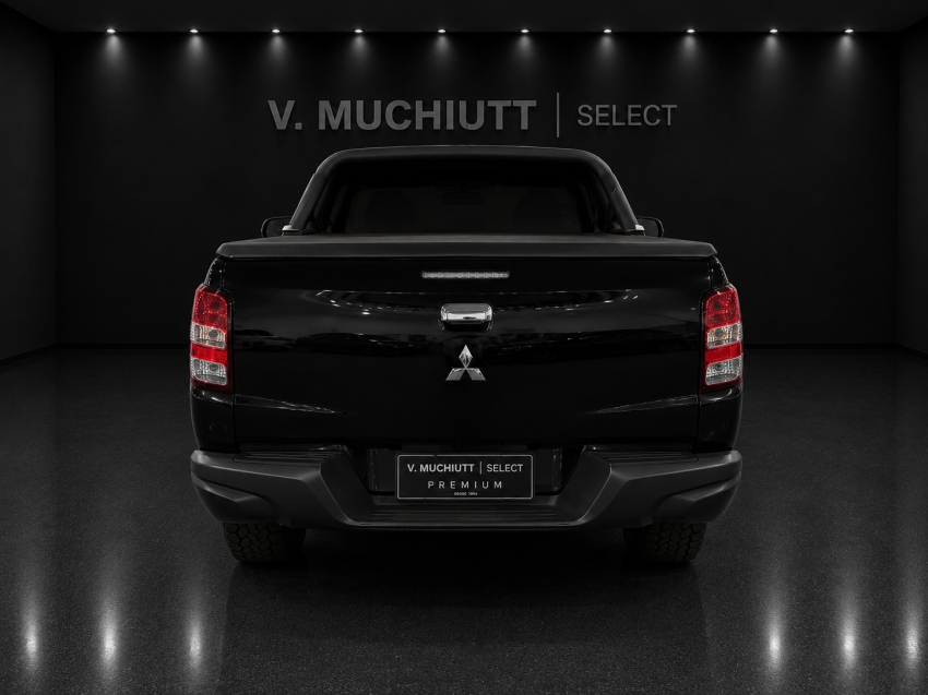 mitsubishi l200 triton 2.4 16v turbo diesel outdoor hpe-s cd 4x4 automatico 4p 20214