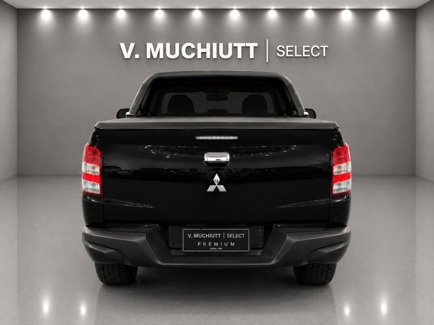 mitsubishi l200 triton 2.4 16v turbo diesel outdoor hpe-s cd 4x4 automatico 4p 20214