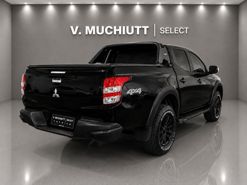 mitsubishi l200 triton 2.4 16v turbo diesel outdoor hpe-s cd 4x4 automatico 4p 20213