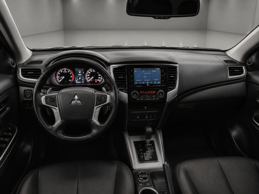 mitsubishi l200 triton 2.4 turbo diesel 4x4 at sport hpe-s 4p automatico 20246