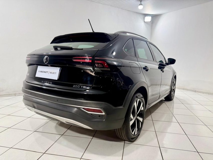 volkswagen nivus 1.0 200 tsi total flex highline automatico 4p 20213
