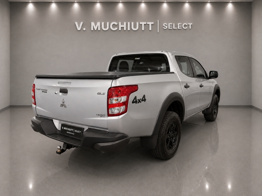 mitsubishi l200 triton 2.4 16v turbo diesel outdoor gls cd 4x4 automatico 4p 20233