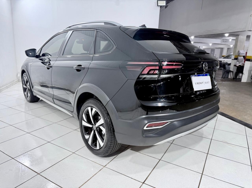 volkswagen nivus 1.0 200 tsi total flex highline automatico 4p 20215