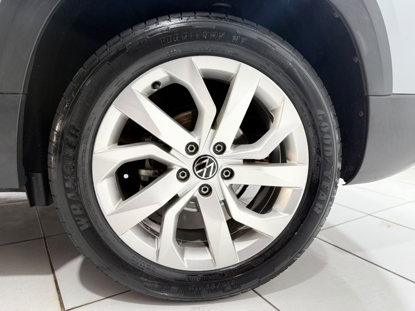 volkswagen taos 1.4 250 tsi total flex comfortline automatico 4p 20227