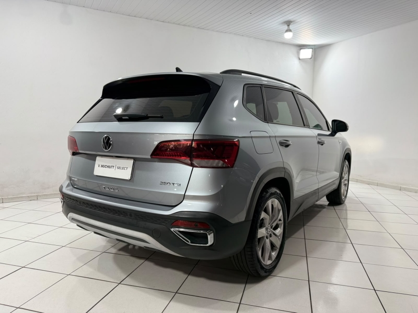 volkswagen taos 1.4 250 tsi total flex comfortline automatico 4p 20223