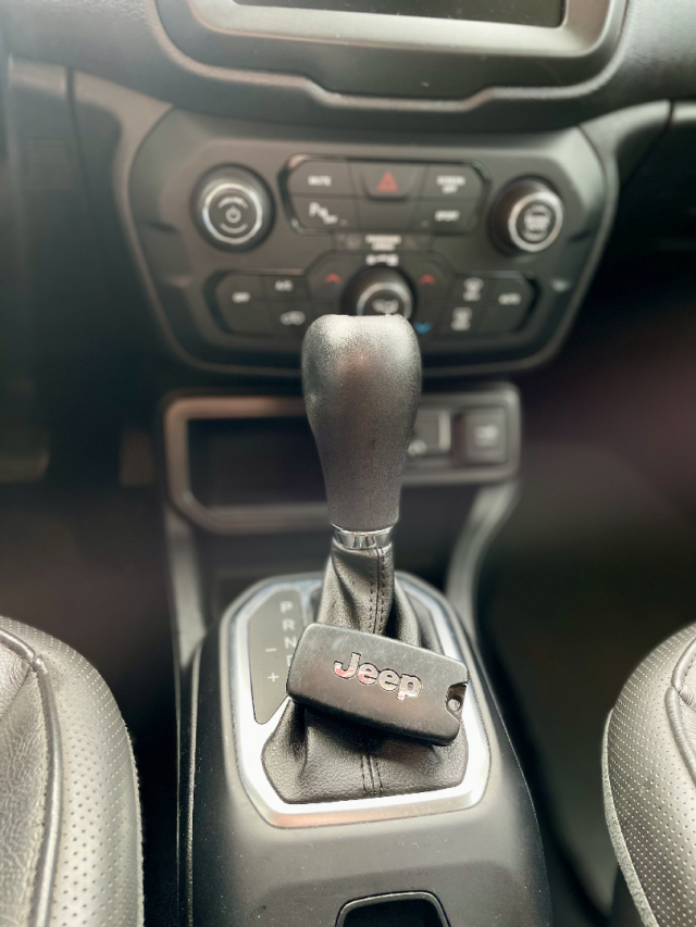 jeep renegade 1.8 16v flex longitude 4p automatico 1.0 5p 2020