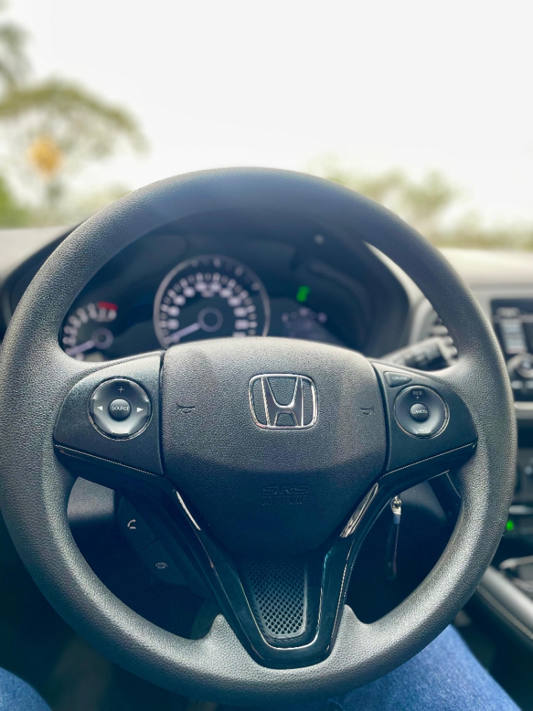 honda hr-v 1.8 lx 20/20