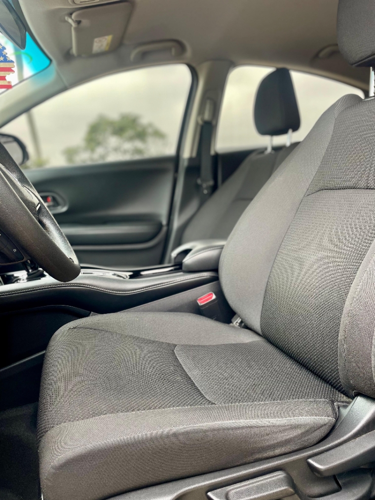 honda hr-v 1.8 lx 20/20