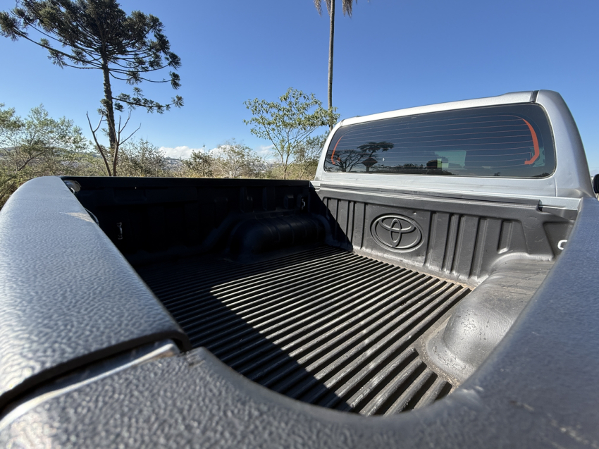 toyota hilux 2.8 sr 4x4 cd 16v diesel 4p automatico 1.8 2020