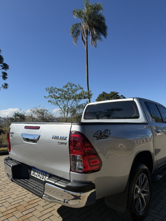 toyota hilux 2.8 sr 4x4 cd 16v diesel 4p automatico 1.8 2020