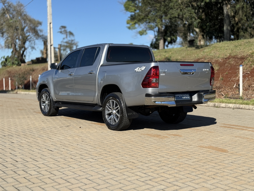 toyota hilux 2.8 sr 4x4 cd 16v diesel 4p automatico 1.8 2020