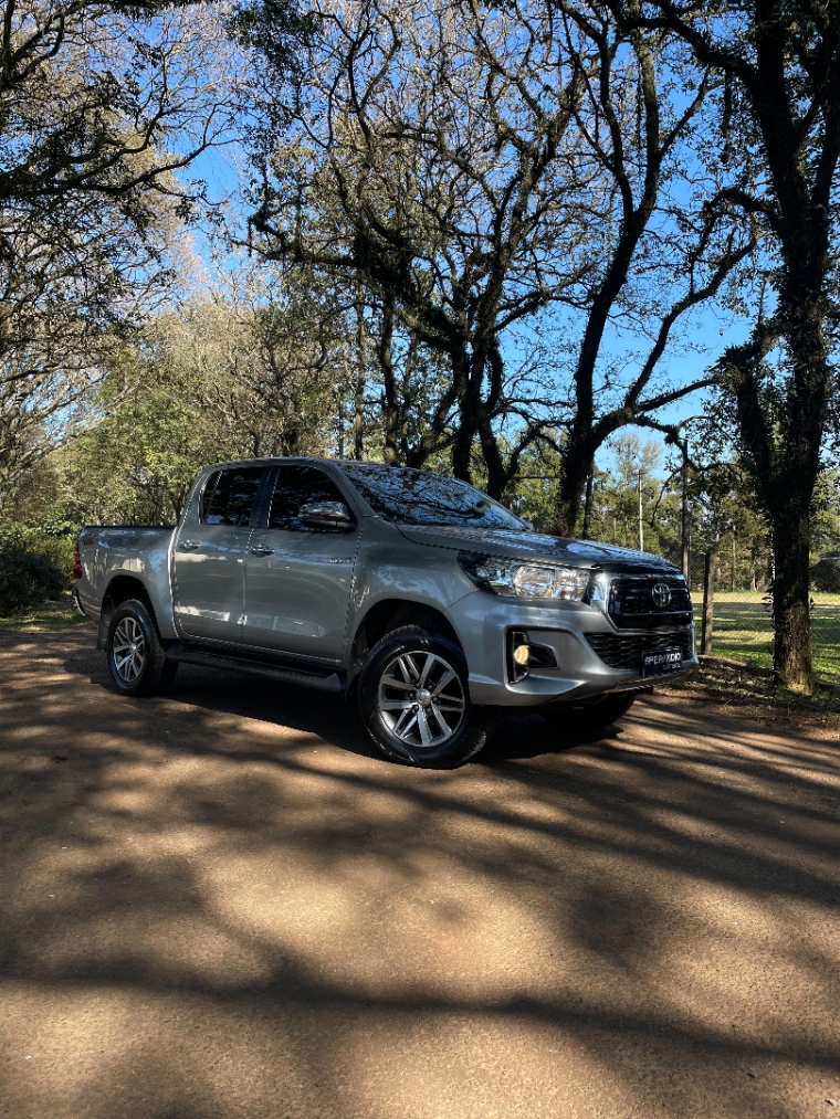 toyota hilux 2.8 sr 4x4 cd 16v diesel 4p automatico 1.8 2020