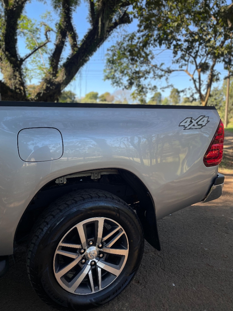 toyota hilux 2.8 sr 4x4 cd 16v diesel 4p automatico 1.8 2020