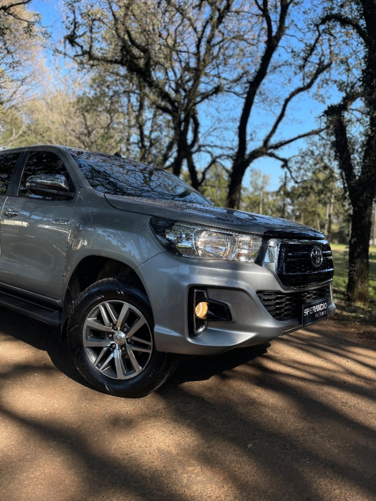 toyota hilux 2.8 sr 4x4 cd 16v diesel 4p automatico 1.8 2020