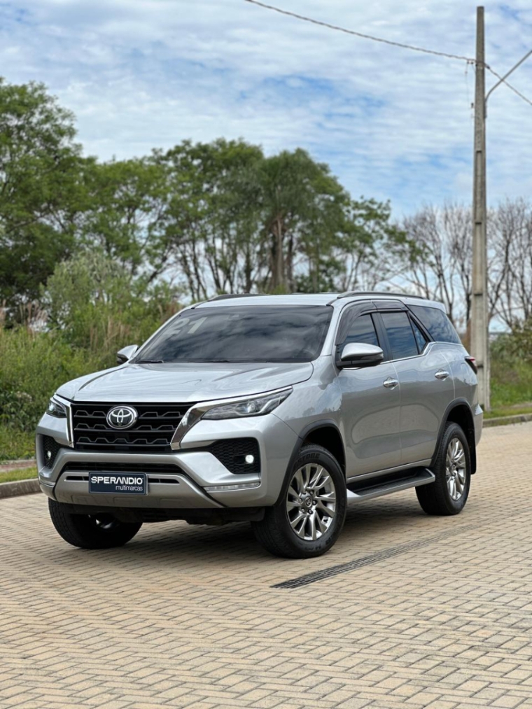 hilux sw4 2.8 srx 4x4 5 lugares 16v7