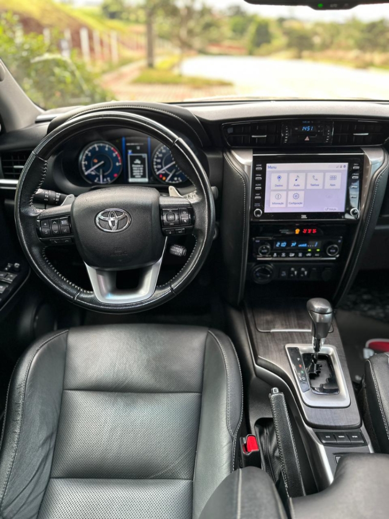 hilux sw4 2.8 srx 4x4 5 lugares 16v12