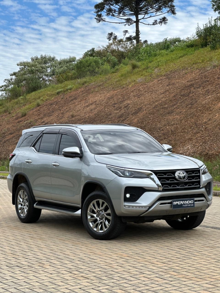 hilux sw4 2.8 srx 4x4 5 lugares 16v2