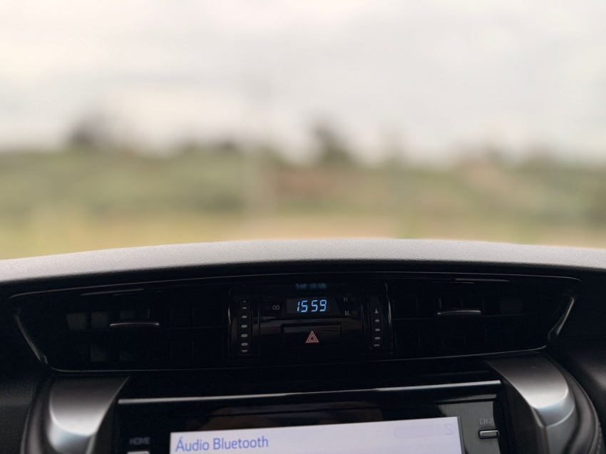 hilux sw4 2.8 srx 4x4 5 lugares 16v