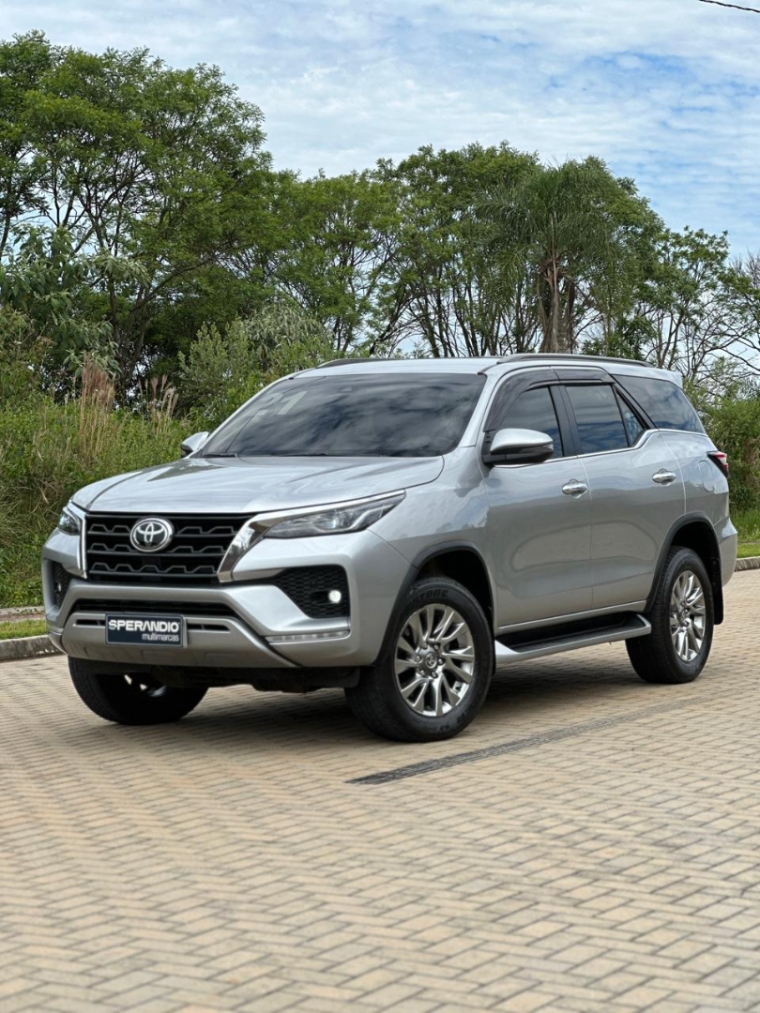 hilux sw4 2.8 srx 4x4 5 lugares 16v