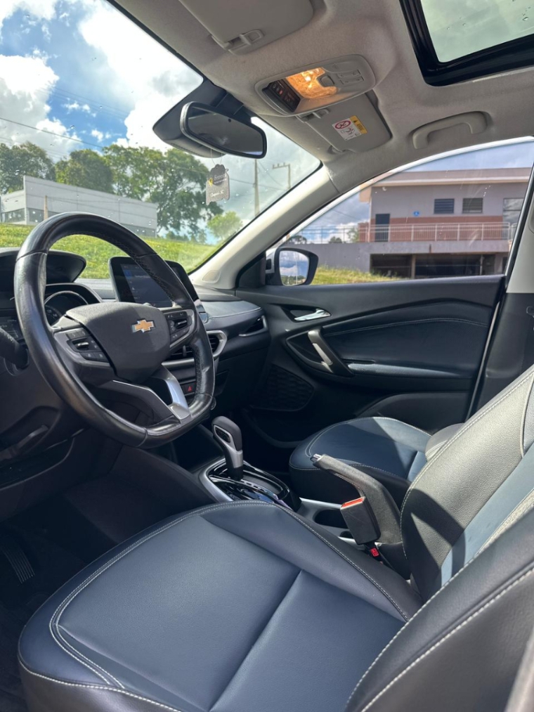 chevrolet tracker premier8