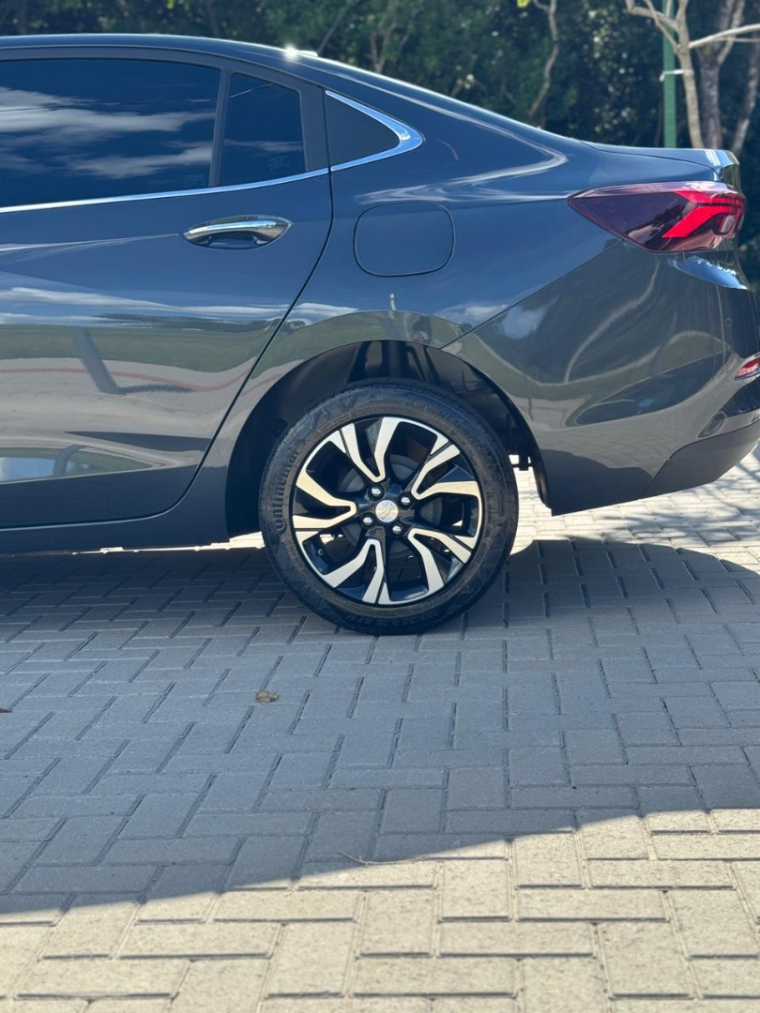 onix sedan turbo premier 28