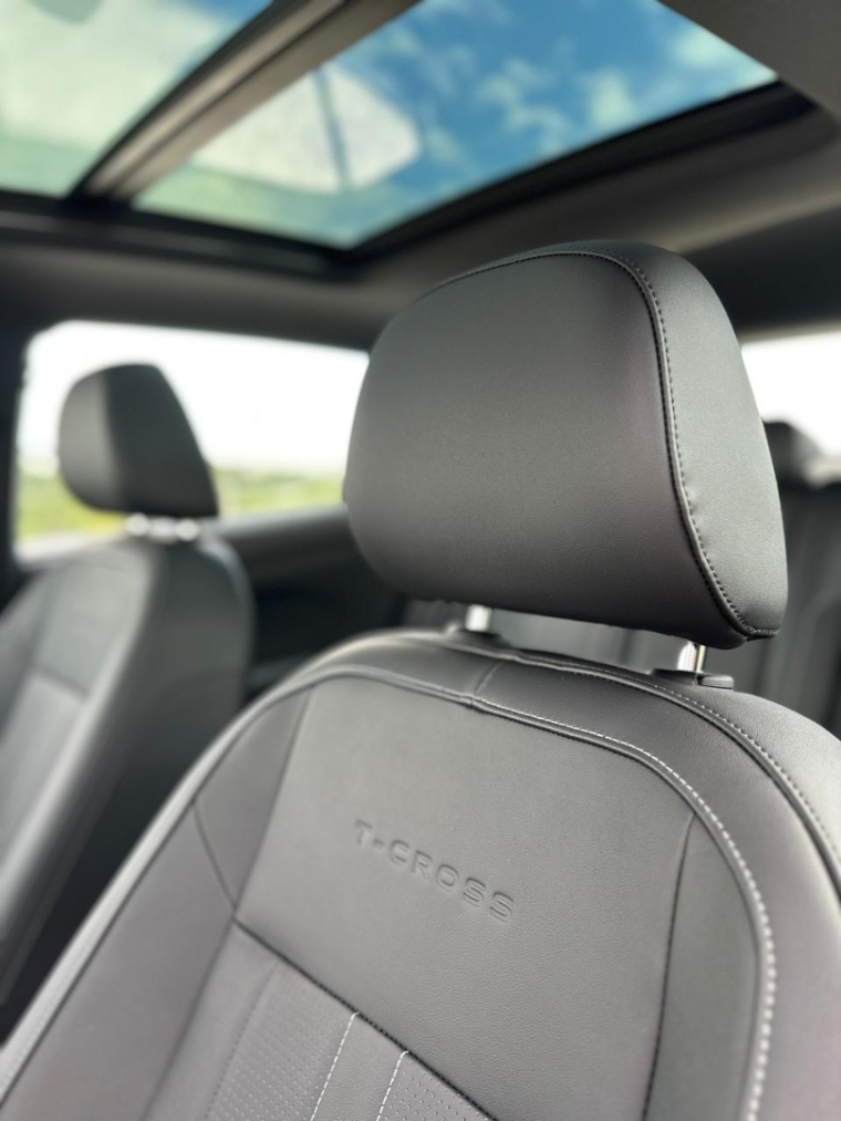 t-cross confortiline com sky view 0km16