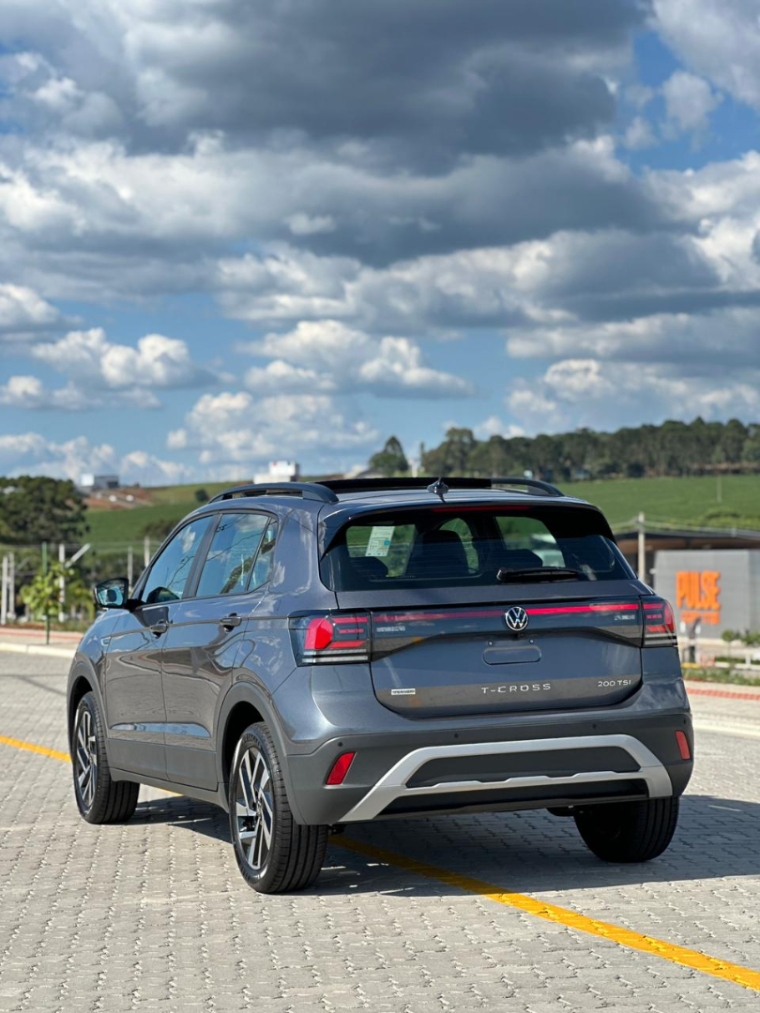 volkswagen tcross cl 200 tsi 0km4