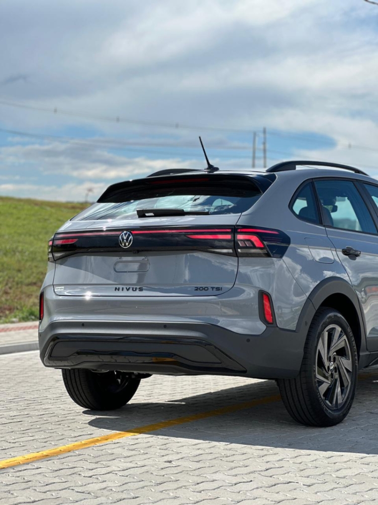 volkswagen nivus 1.0 200 tsi total flex highline automatico 4p 20267