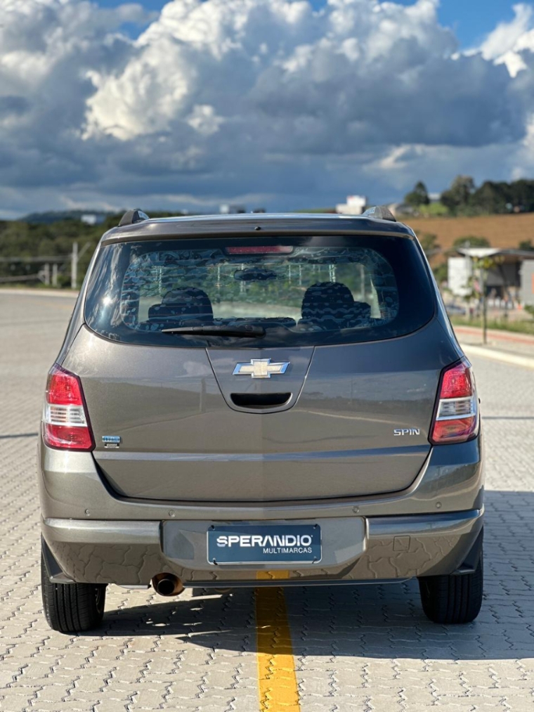 chevrolet spin automatica4