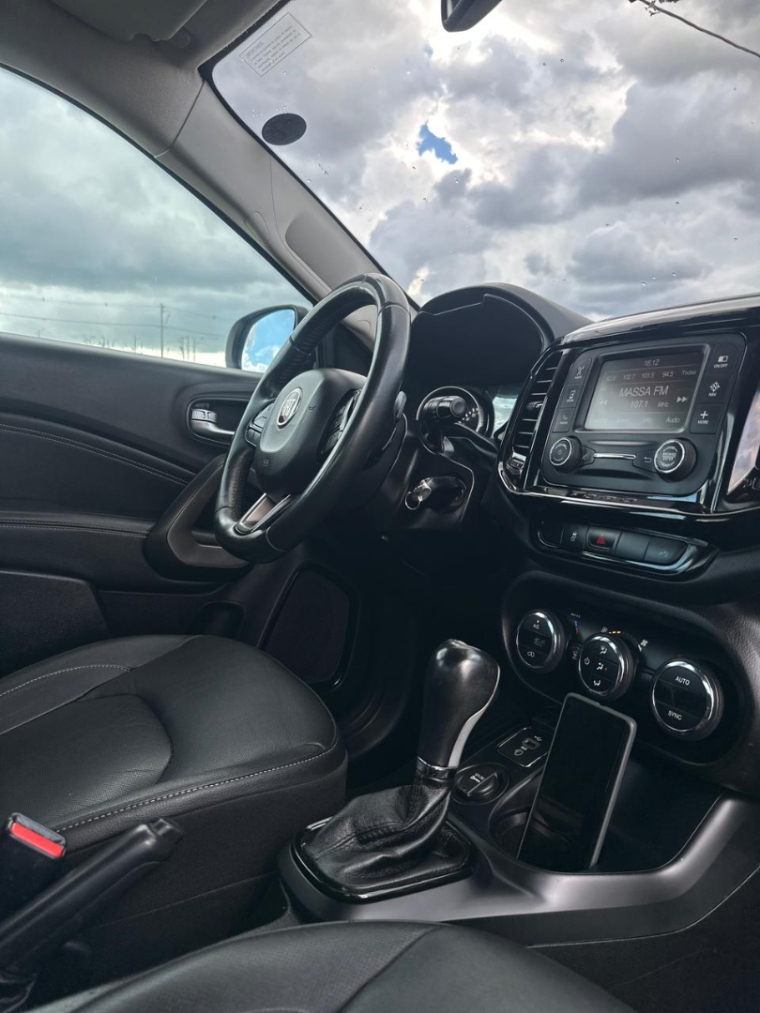 fiat toro freedom at11