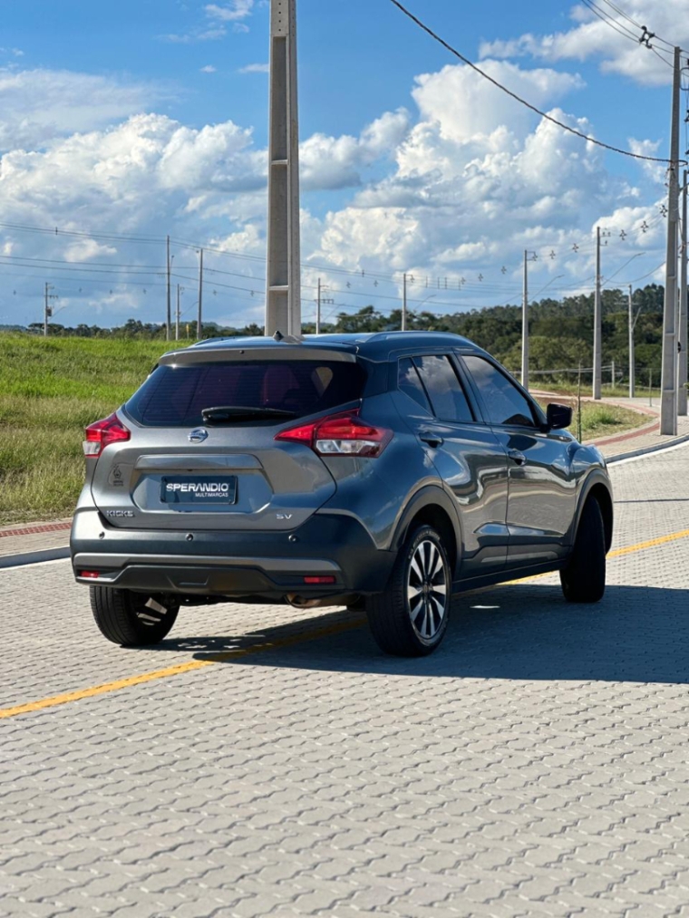 nissan kicks sv automatica3