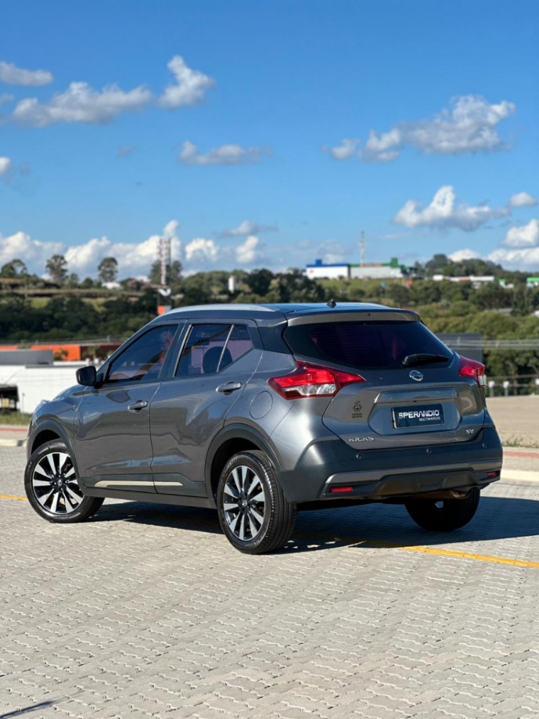nissan kicks sv automatica5
